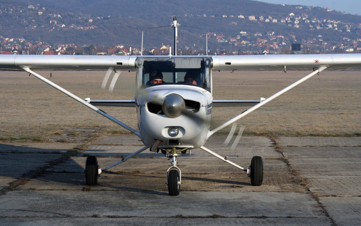 aviaserviceintl's tweet photo. Itβs time to forget about the week and enjoy the open skies. Where are you flying to this weekend?
#Cessna152 #Cessna #StudentPilot #WeekendFlight #FlyHigh #flyprivate #privateplane #privatepilot #avgeek #aviation #aviationgeek #LuxuryTravel #LuxuryLifestyle #aviationlover https://t.co/AXHRq7cFQP