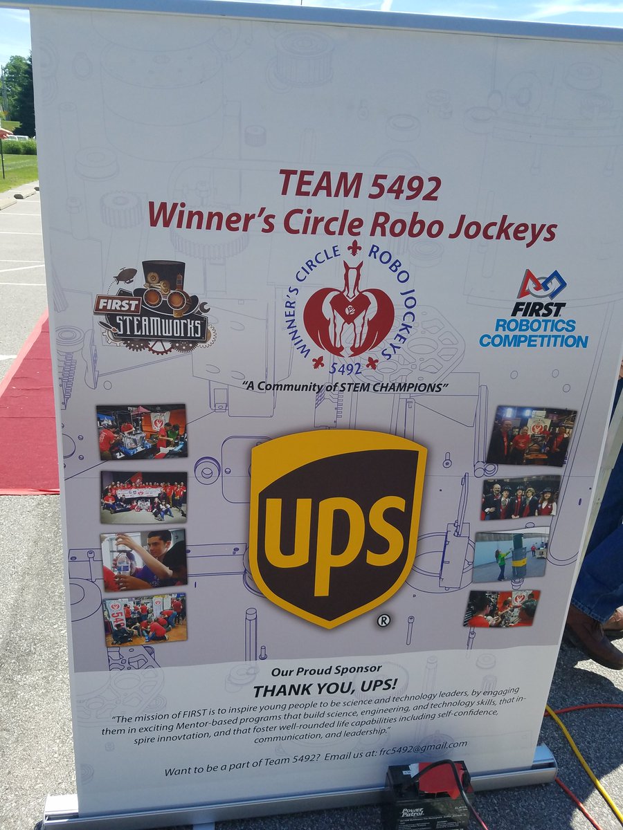 SafeT4life's tweet photo. You have a problem? Call UPS...we've got you! Robotics Jockeys needed space to work on their projects...we gave it to them. Thanks for letting us play with robots! #glc #thisisourfuture #robotics #UnitedProblemSolvers https://t.co/wWEJt7DlMH