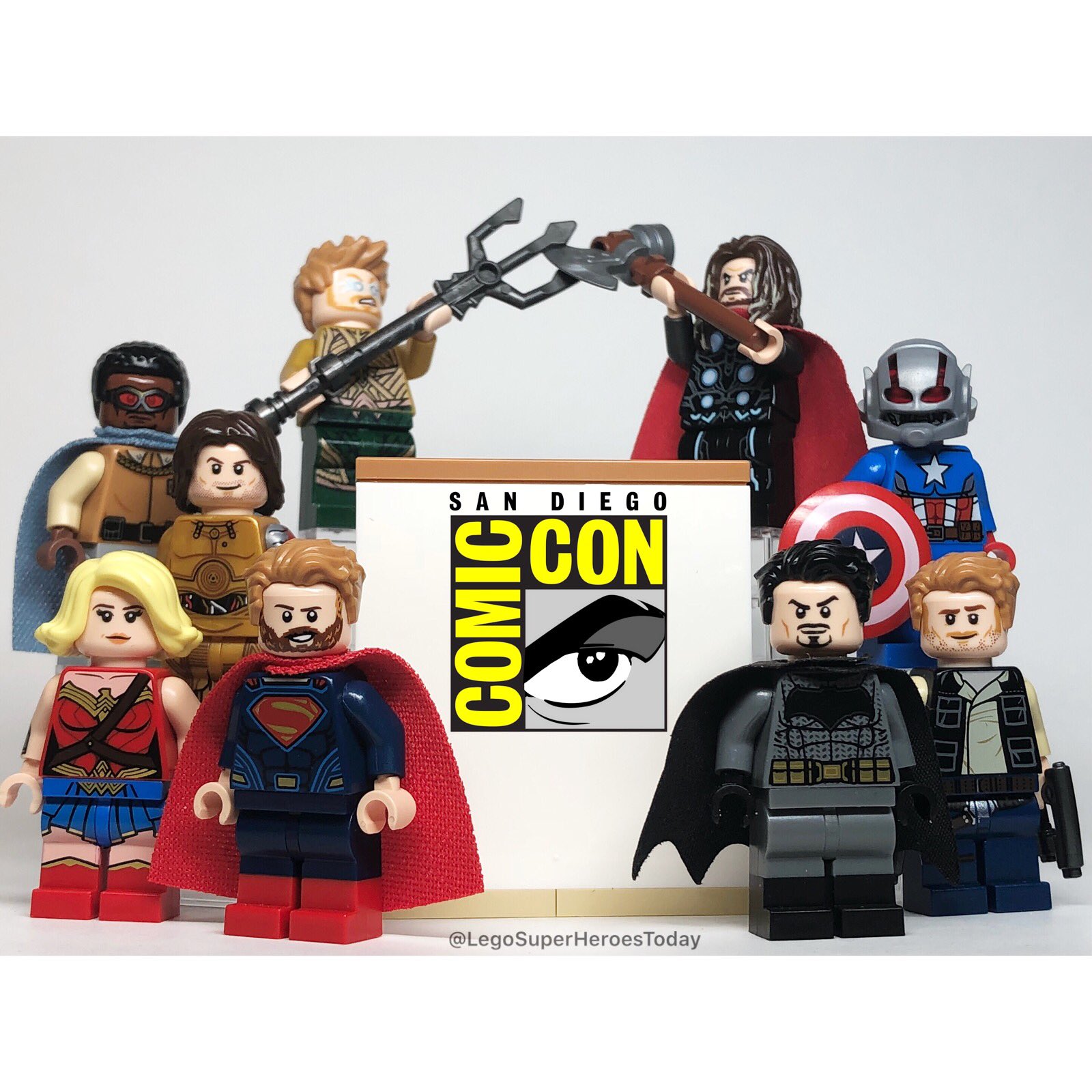 MiniSuperHeroesToday on X It s ComicCon weekend and the Avengers are all in their favorite cosplays sdcc sdcc2018 sandiegocomiccon lego legomarvel marvel mcu avengers4 avengers justiceleague dccomics ...