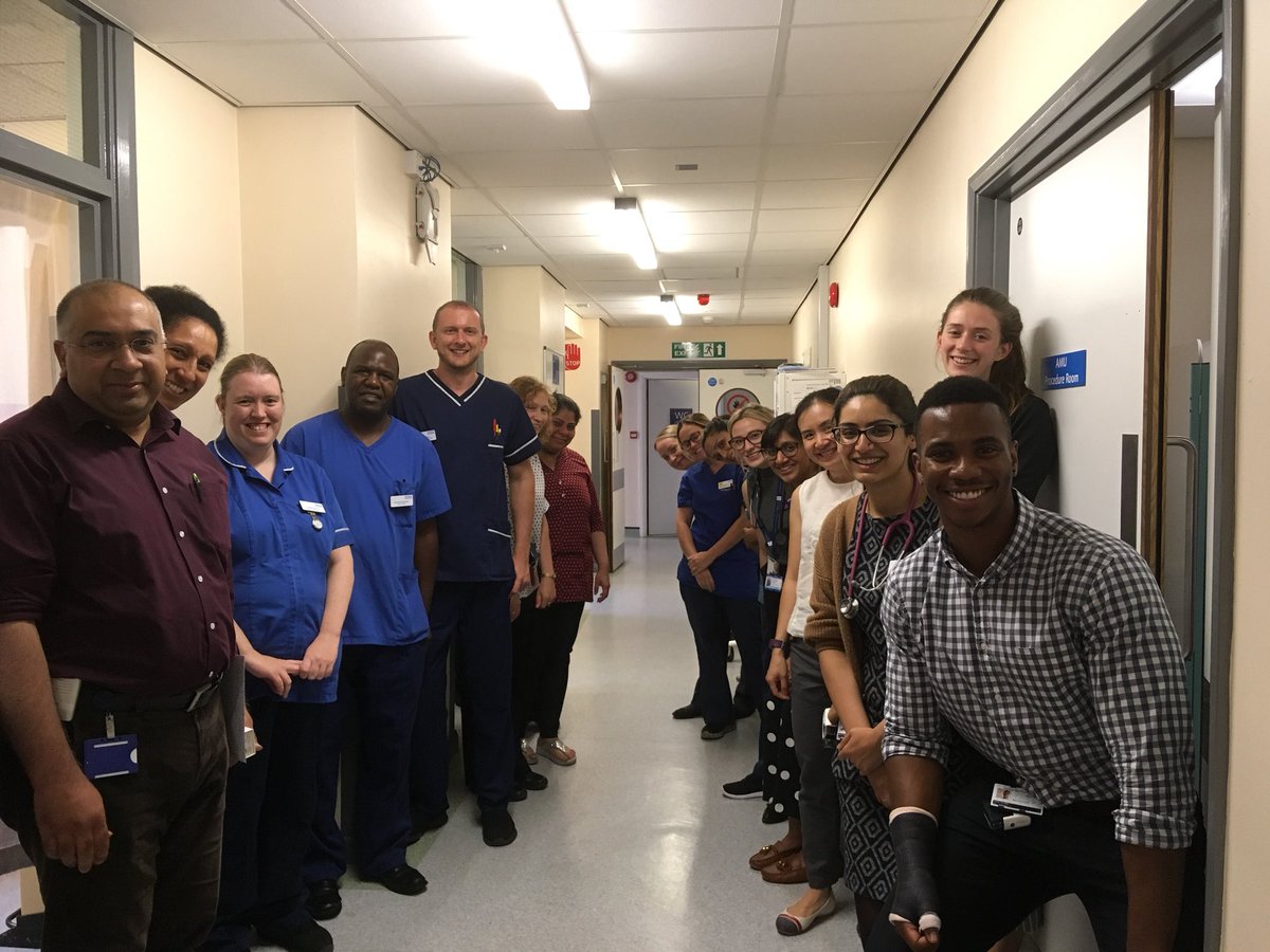 We say Thankyou to Dr Zeshan Ahmed our middle grade by hosting a somasa party @acutemedswbh <a href="/SwbhA/">@SWBH-AMAA</a> <a href="/SWBHnhs/">SWB NHS Trust</a> <a href="/ABRajasekaran/">Arvind Rajasekaran</a> <a href="/EdwardFogden/">Edward Fogden</a> @Andrea90624750 he is reliable , solid, always keen to help and has filled many Rota gaps ! Thankyou Zeshan we appreciate you !!