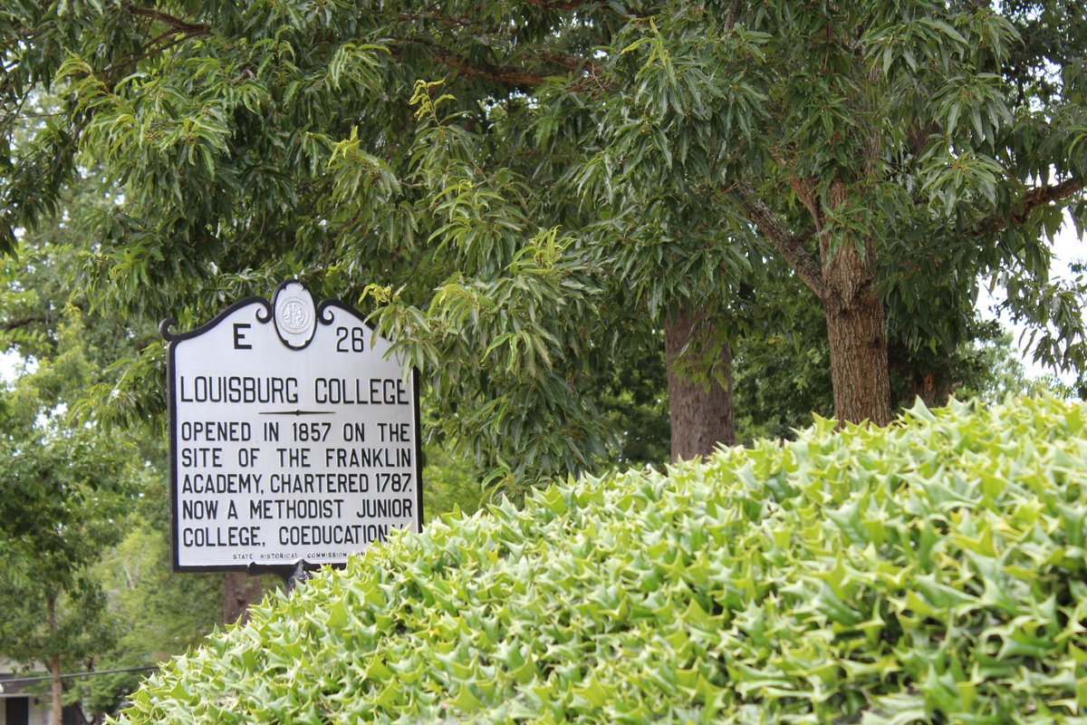 TriangleRegion's tweet photo. Did you know our region is home to the oldest 2 year college in the nation? Louisburg College is the only 2 year residential college in all of NC. #FridayFacts #TriangleTruths https://t.co/Ho6oLsU1JB