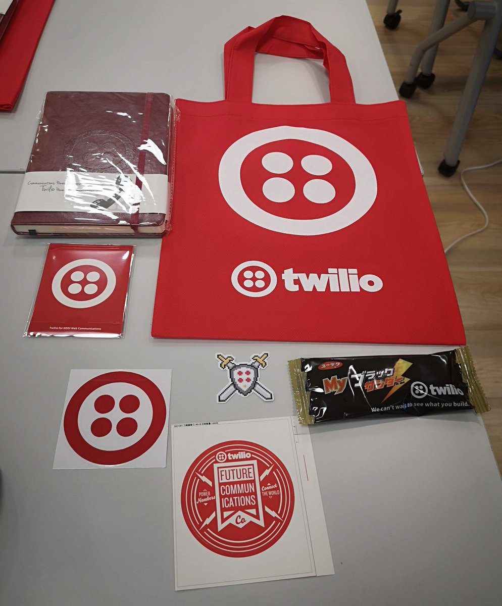 poohmtb's tweet image. #Twilio Quest に参加 予想外に1位の栄誉をいただき、世界に10本しかない、一般人としては2人目となるオリジナルクリッカーをいただきました！！賞品以外にもノベルティいっぱい #twilioforkwc