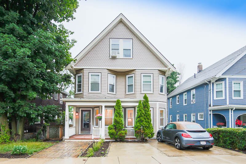 MRAboston's tweet photo. Our Open Houses This Weekend! 🏡
Saturday 7/21  -  11am to 1pm 
Sunday 7/22  -  12pm to 2pm
 - https://t.co/aEusKYkVz0 https://t.co/Dkkmu8VP4u