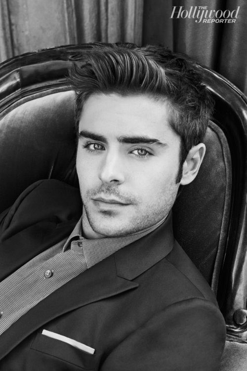 foreverEfronFan's tweet photo. Happy Friday and happy summer #ZacAttacks https://t.co/CAaeDeyMyV