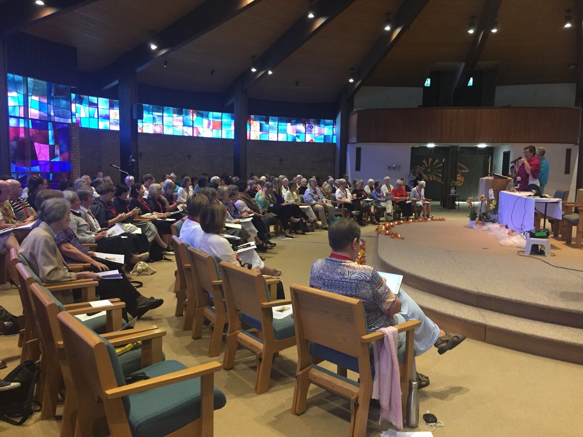 The first morning of the Frontiers Conference has begun! We have participants, many RSCJ, representing 23 different countries.

#WeAreSacredHeart #International #CrossingFrontiers #SaintPhilippine #Celebrating200years #FrontiersConference