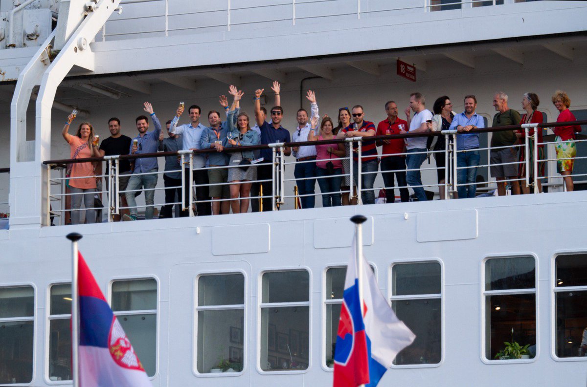 elsvandekar's tweet image. Gezellige avond met @EventsIT relaties op de SS Rotterdam boot bij EK Beachvolleybal. Super locatie! #EuroBeachVolley #volley2018