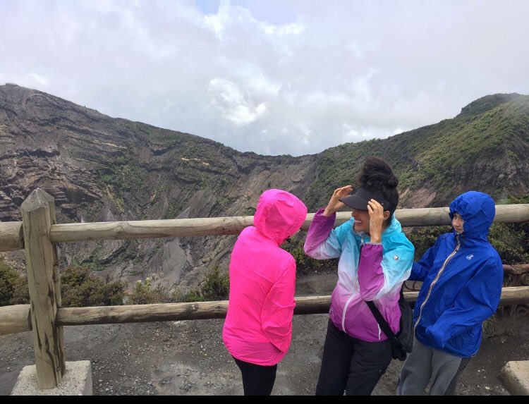 Volunteertours1's tweet photo. Irazu largest active volcano in CR sits 11,260 feet above sea level. A family visited  yesterday and got to see the green crater lake up close. Make ur own tour. 
https://t.co/ylcqekdP6J
#costarica #puravida #elcoloso #activevolcano #travel #volunteer #havefun #makeadifference https://t.co/Gqo4e5JbwN