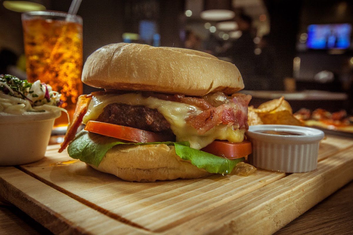 MiTernerita's tweet image. ¡La mejor cena te la damos nosotros!
 
Ven disfrutar de unas deliciosas hamburguesas en #MTHouse