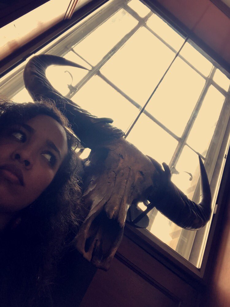 Queen_Asadoya's tweet photo. Stay tuned for more.
#TooRatchetForArt
#WeirdThread https://t.co/IeyuUHBDqd