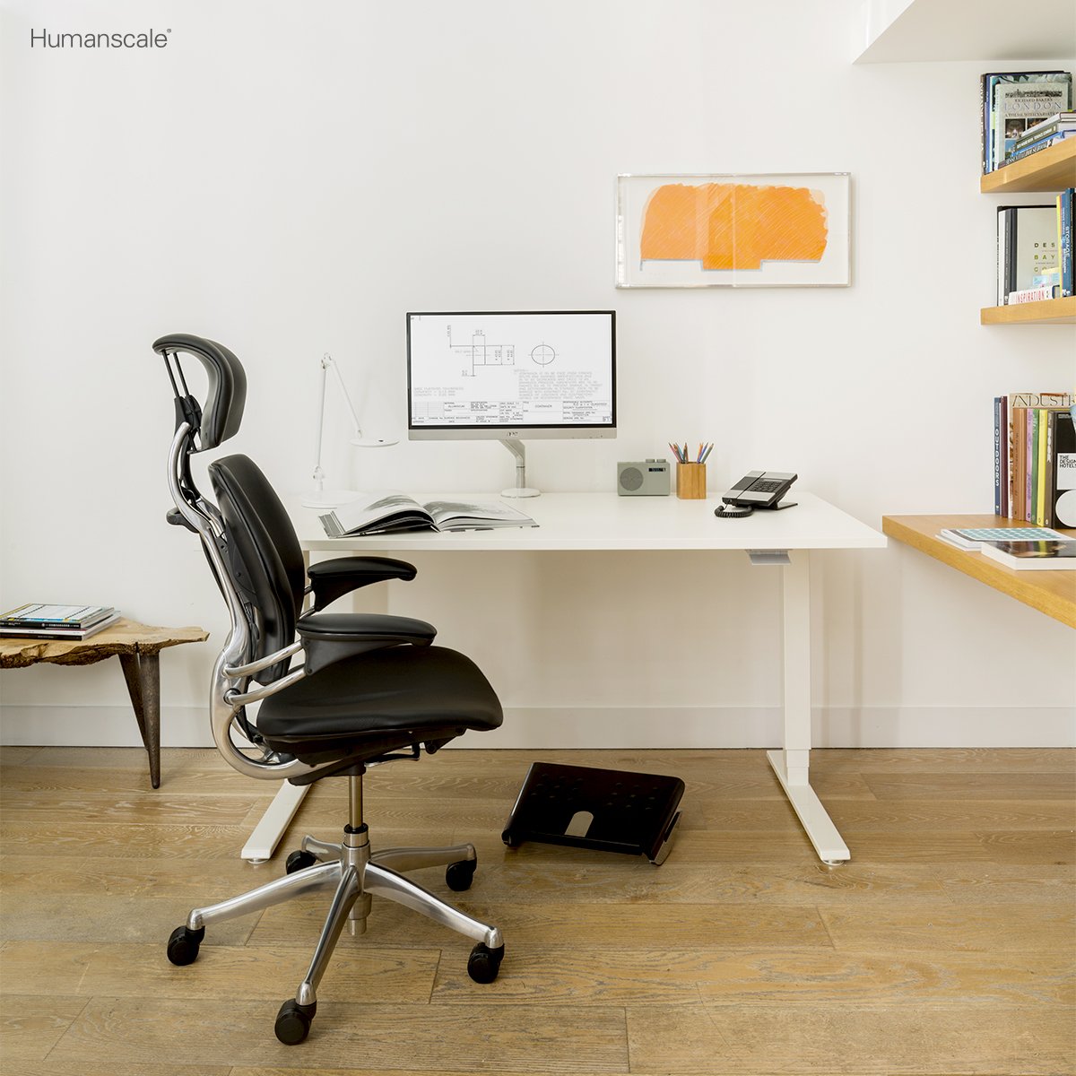 From your chair to your desk, ergonomic design creates a more comfortable place to work: bit.ly/2zAVR0J