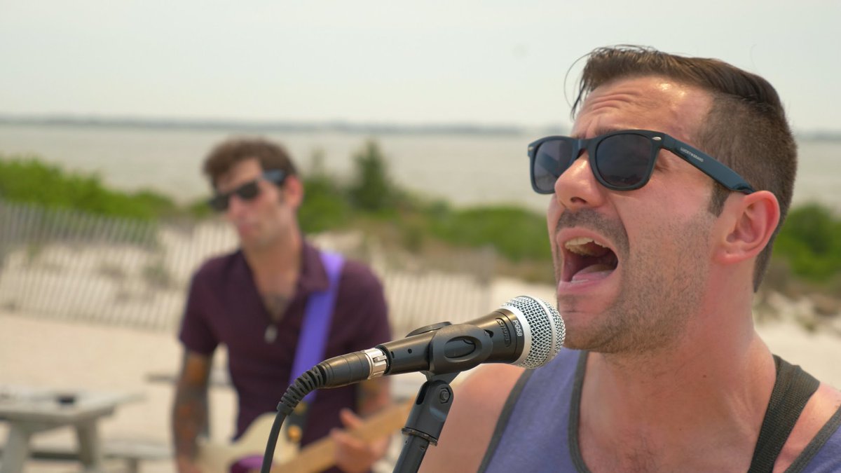 PRSNAofficial's tweet photo. Lets just hit the beach and forget about everything. New music &amp; video 7.27.18. #Persona #ZinRecords #RoguePlanetMastering #JamesMorano #Beach #Summer https://t.co/xiiYxw9L1b