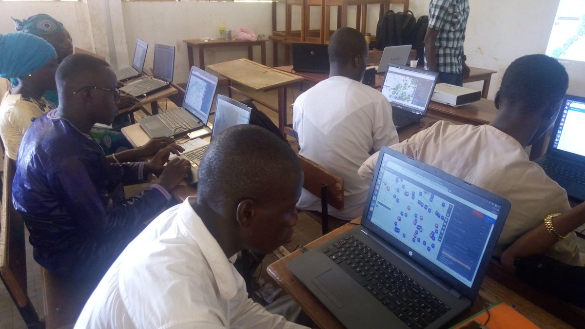 Honorable_Nath's tweet photo. |Day5 #OSM &amp; #GIS training sessions at the Faculty of Sciences &amp;Technics  #Bamako |
Advanced session on #Umap  facilitated by @absaliou this morning in order to make students able to make great #WebMaps
@hotosm
@ProjetEOF 
@osmafrica 
#VIF2018 
#OIF
#LesLibresGeographes 
#Map4Ml https://t.co/iz4E0ZCkjR