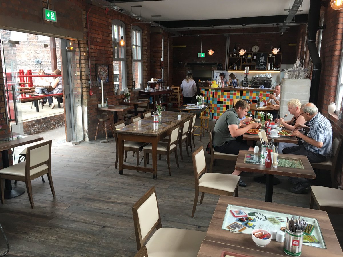 TheStoke2000's tweet photo. Thanks @PaulWilliams207 for the catchup at The Bottlekiln Cafe including a tour around @SpodeWorks today... https://t.co/iqo2zMiEQM