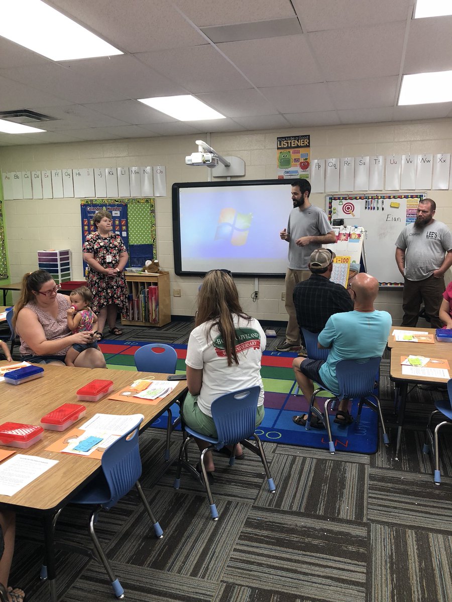 stephajones_'s tweet photo. We had a great week at Kindergarten Camp!  Thank you to the parents and students who participated! Valley View is excited about the new school year. https://t.co/VMP0SPFslI