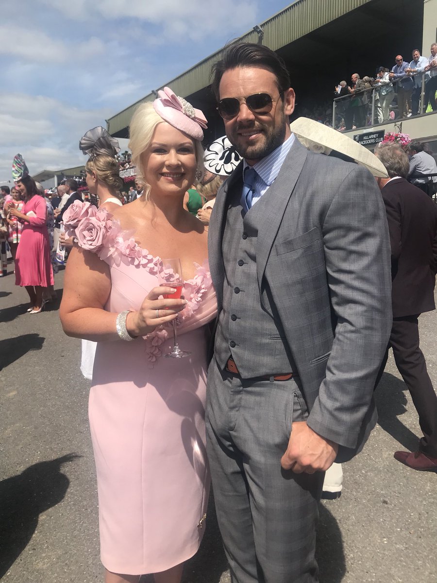 Tom Randles on Twitter: "Great day had by all @KillarneyRaces - my wife looking great as styled by @PHOENIX_VIRE with @UnaHealy @randleshotels @ben_foden https://t.co/8L3NGymdcY" / Twitter