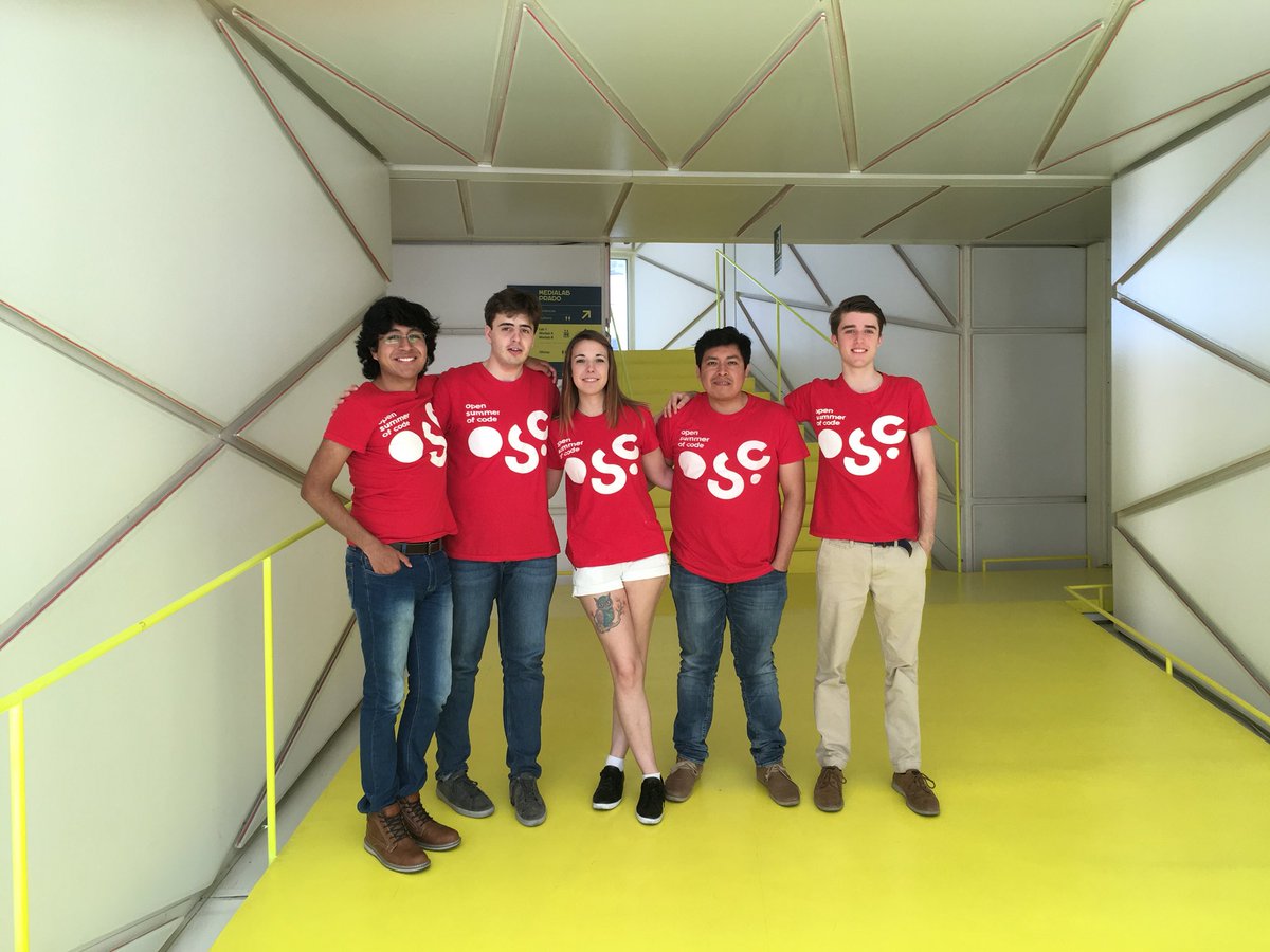 MachinetoPeople's tweet photo. Group picture of the machinetopeople team https://t.co/nx9TPA7DH8