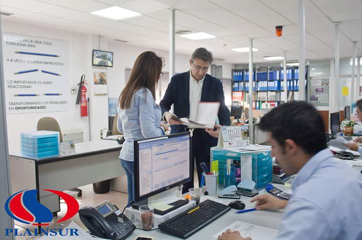 plainsur's tweet photo. Creemos que trabajando EN EQUIPO es como salen las cosas bien. 😃😃

#trabajamosenequipo #trabajobienhecho #plainsur https://t.co/gBdmzNGVKF