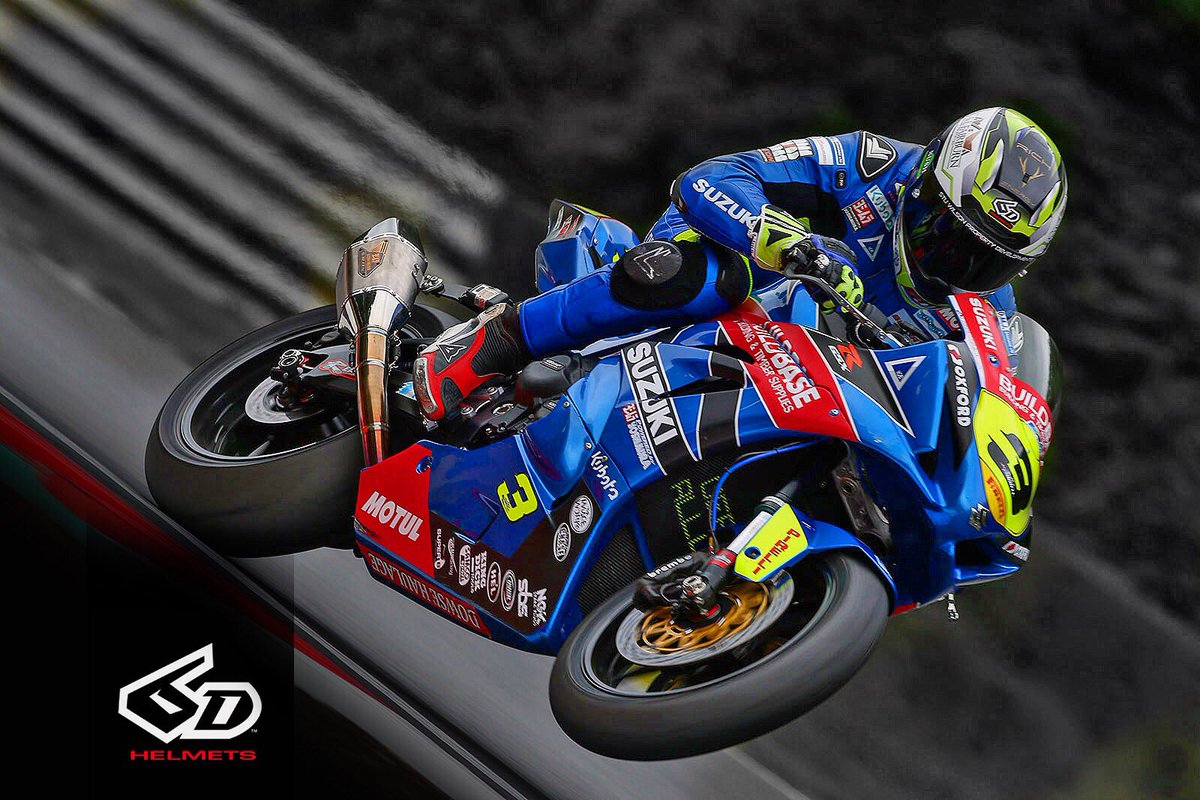 6DHelmetsUK's tweet photo. Here is a few snaps from our 6D Riders from @Brands_Hatch today - Looking good guys! #6DHelmets #6dteam https://t.co/ldZEegskzG