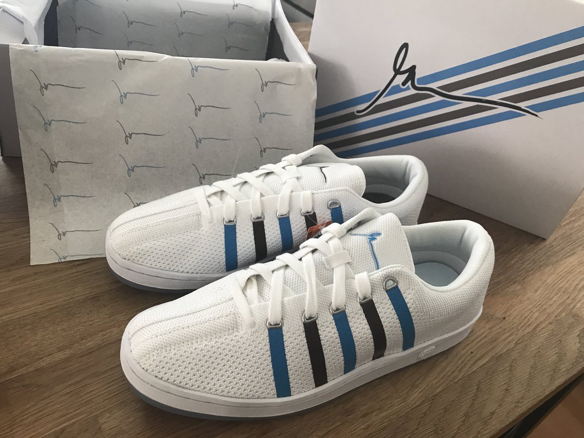 RobRiches's tweet photo. Now this is a brand collaboration done right! S/O to @garyvee &amp; Team for these fresh .@KSWISS #classic88 👟 https://t.co/f9cDNd6fzC