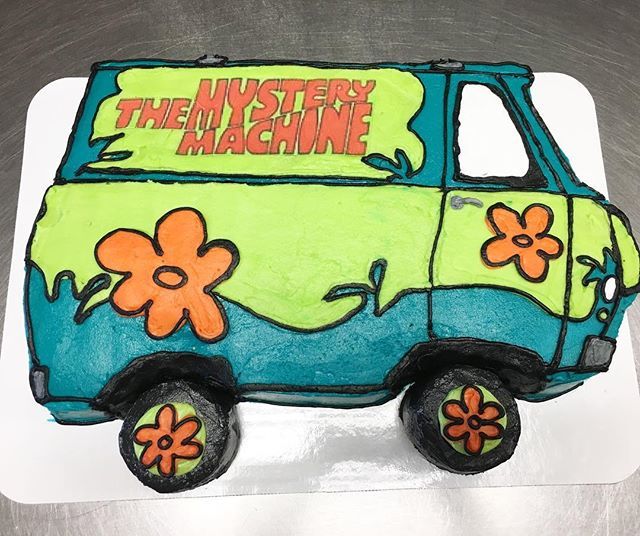LarrysHouse's tweet photo. The Mystery Machine! •
•
•
•
•
•
•
#scoobydoo #scoobydoocake #icing #buttercream #larryshouseofcakes #cake #cookies #brownies #cakedecorating #bakery #baking #tiercakes #specialtycakes
#carbondale #cupcakes #marion #larrys #lhoc #cakesofinstagra… https://t.co/ULPc90n2Dz https://t.co/wDZGFtwVKb
