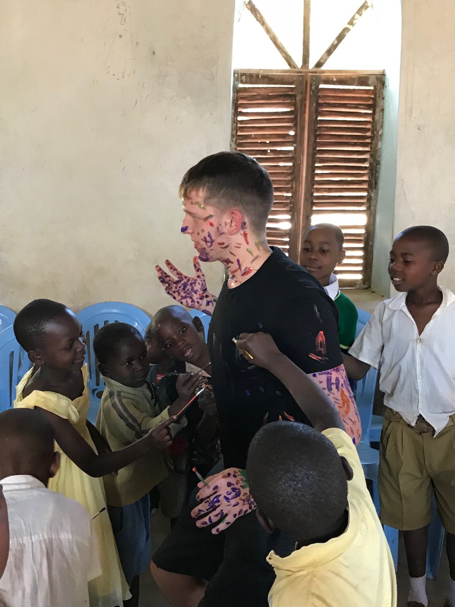 TrinityinTanza1's tweet photo. Sometimes a day’s work involves being the canvas! #trinityintanzania #painting #sharedsmiles https://t.co/b6zZzbzrDt