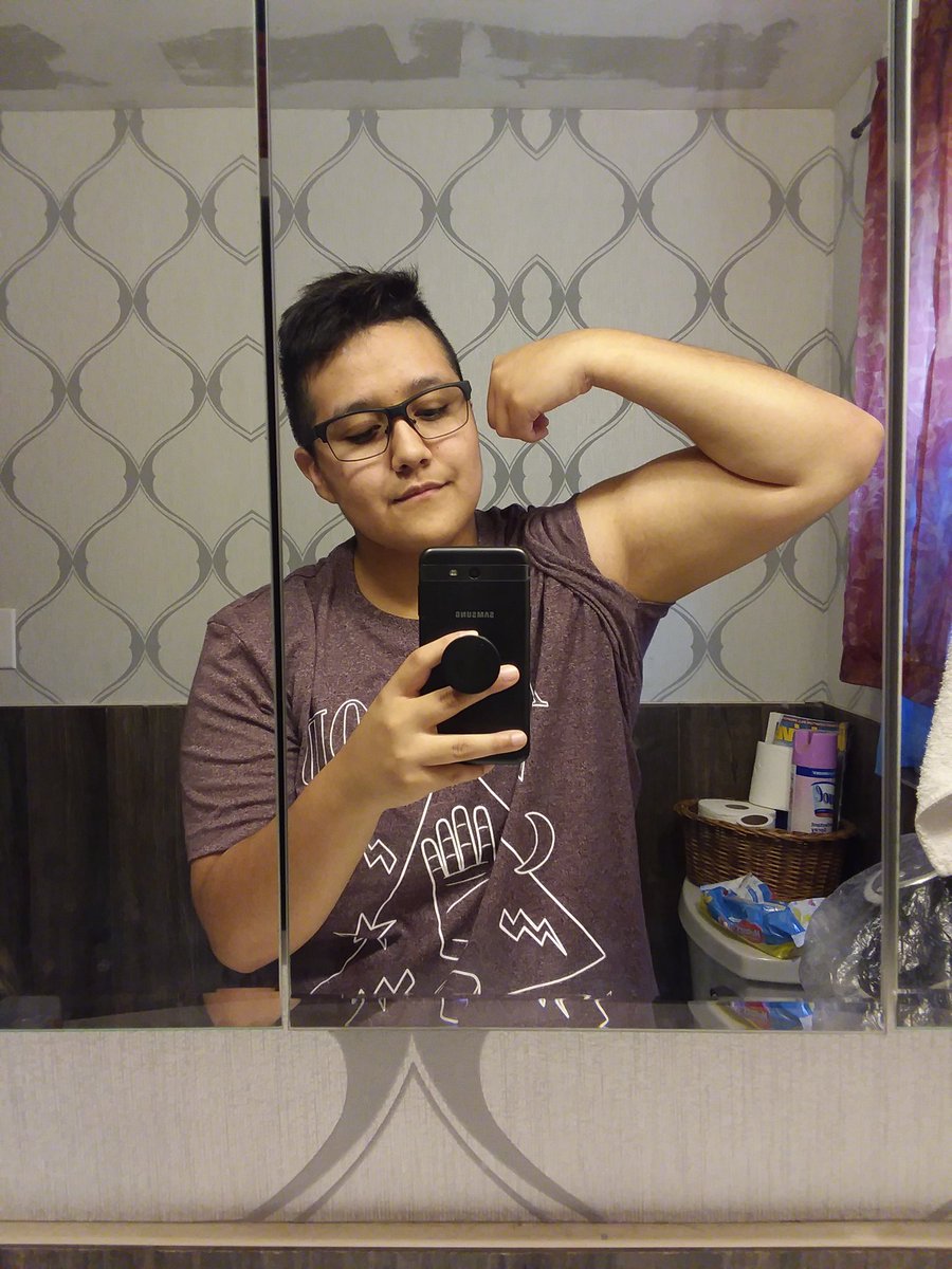 yalocalgoodboy's tweet photo. ya local good boy ft a thirst trap 💪
#bodyposi https://t.co/w3VrpoJcbX