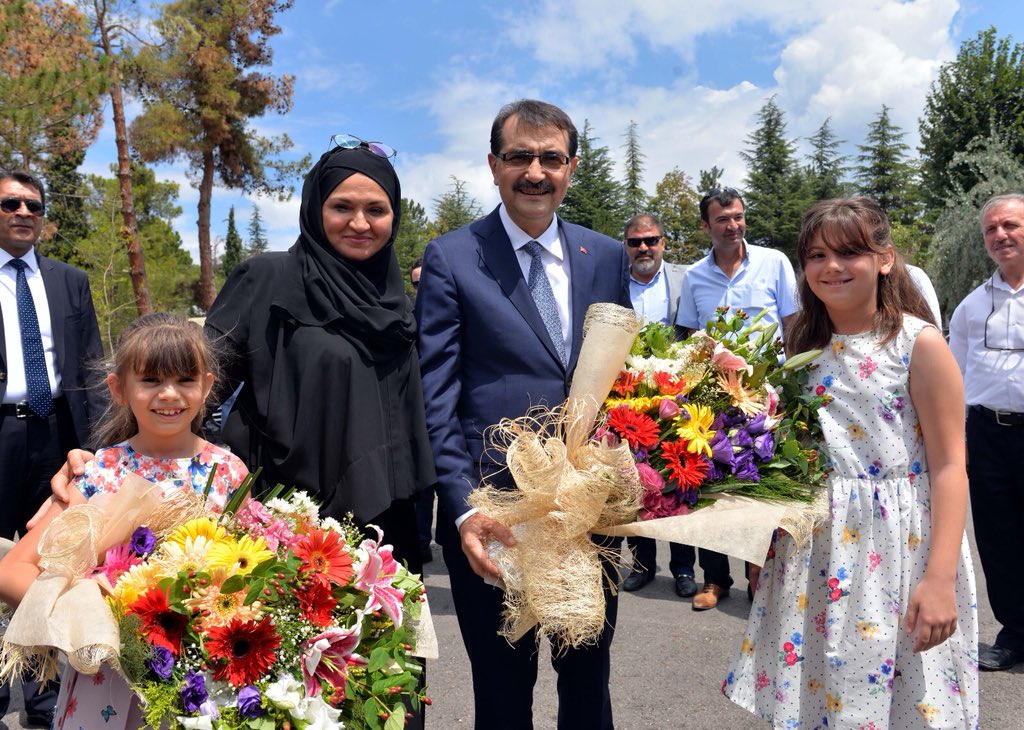 fatih_donmez's tweet photo. Tarihimizin kuruluş ve kurtuluş şehri, ata toprağımız Bilecik'ten gelen davete memnuniyetle icabet ettik. Köklü medeniyetimizin kadim değerlerini bugüne taşıyan Bilecik'i daha yukarılara taşımak için var gücümüzle çalışmaya devam edeceğiz. https://t.co/0gMi09iK2e