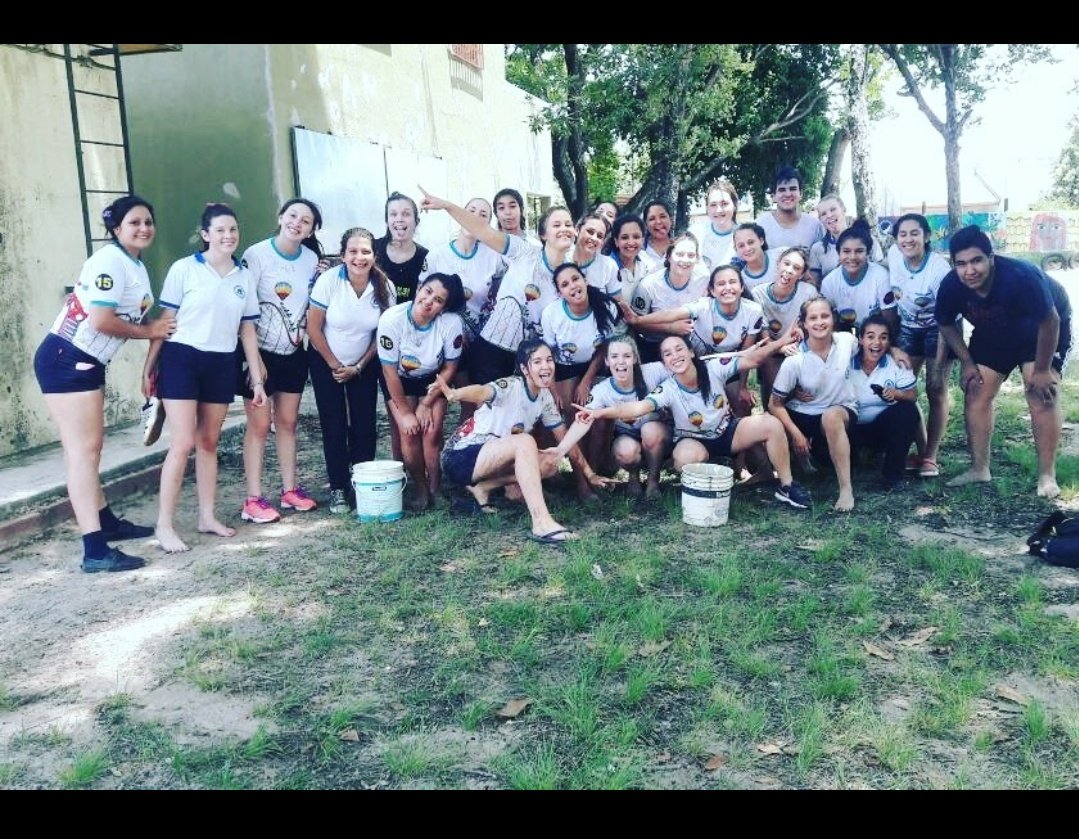 Kapafainu16's tweet photo. Feliz amistad! 
KPF💙💗💛 https://t.co/AjirglmU7t