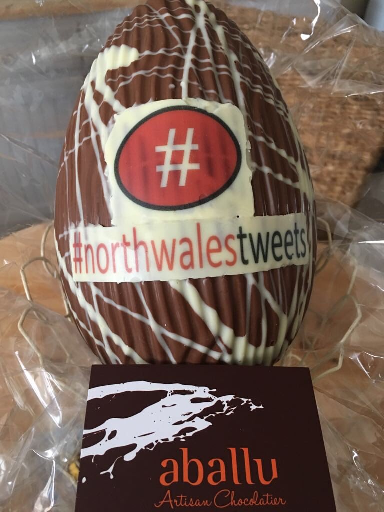 @paulavaughanpop @Town_SQ @aballu Remember it well, what an amazing work of art that was @aballu makes fabulous chocolate surprises #choclateday #northwalestweets