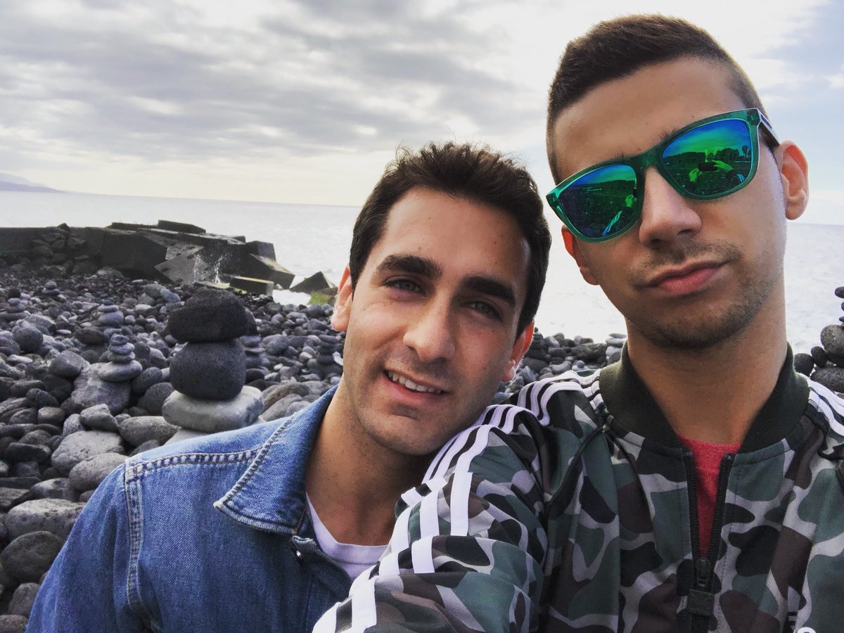 manelferrer's tweet photo. 👬💖 #moments #quierovolver #love #beffos #tenerife https://t.co/jdmrXSoqMB