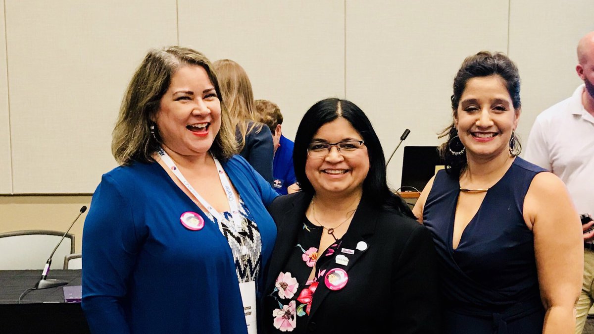 LatinaStrongDr's tweet photo. Last day @LULAC in downtown Phoenix providing education on #Health #PneumoccalPneumonia  in the Expo Hall 10-5 #ACIP #PreventiveMedicine #AdultVaccination #LatinoHealth #LatinaStrong #NAHNPhx #JuntosAdelante #LULAC18 #IamLULAC https://t.co/oBaiYSc9q0