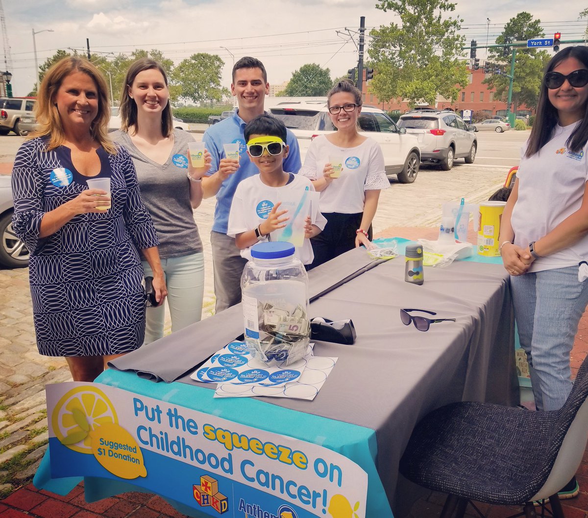 BrandFuel's tweet photo. We are putting the squeeze on #ChildhoodCancer with our friend’s at @gotechark and client, @AnthemInc. Help support Children’s Hospital of the Kings Daughter! @_CHKD! #CrushCancerWithCHKD #BtandGood #CSR #PromoCares #SocialEntrepreneurialism #LemonAid https://t.co/KrhUFrUYrk