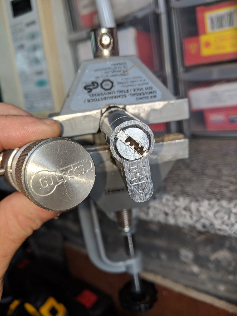 MJS Locksmiths tweet media