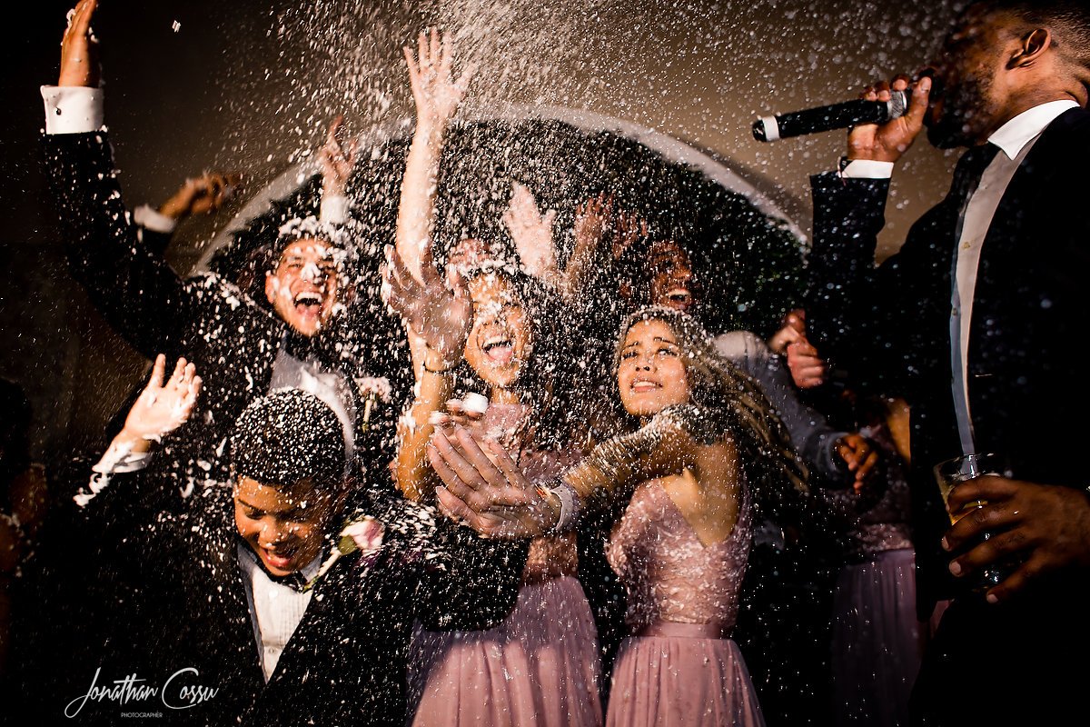 When I thought I'd seen it all ... this crazy amazingly fun group, proved me wrong, lol. Thanks #EustaquioEverAfter, you guys sure know how to party!!!! #JonathanCossu @FinestPM. Visit our blog for more pics! #luxuryweddings #photobooth #Cancun #MexicoWeddings