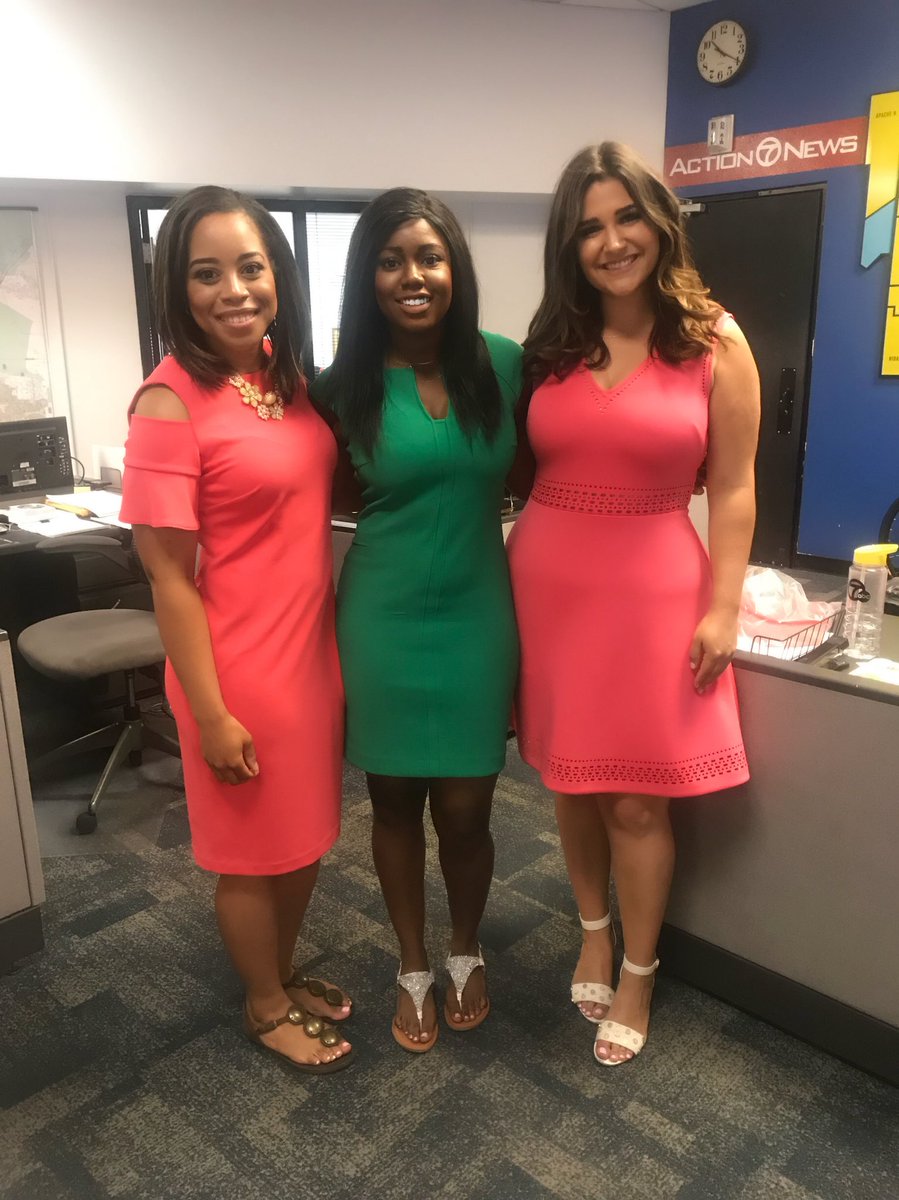 ShellyeLeggett's tweet photo. Can any one guess what we are? I’ll give you a hint: 🍉 #NewMexicoProud #NewMexicoTrue #NewMexicoBeauty #reporterlife #reporterfriends https://t.co/Z2Bxo1Oygz