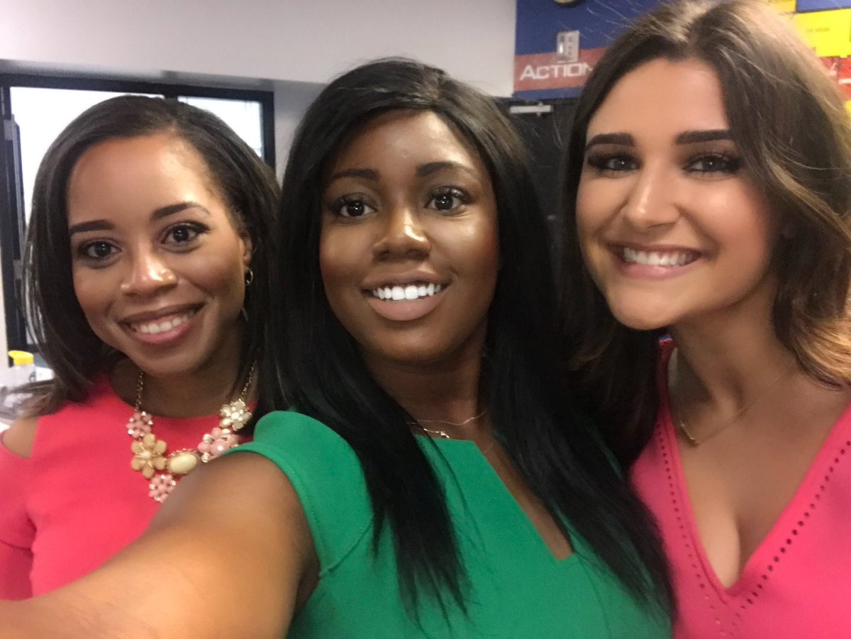 ShellyeLeggett's tweet photo. Can any one guess what we are? I’ll give you a hint: 🍉 #NewMexicoProud #NewMexicoTrue #NewMexicoBeauty #reporterlife #reporterfriends https://t.co/Z2Bxo1Oygz
