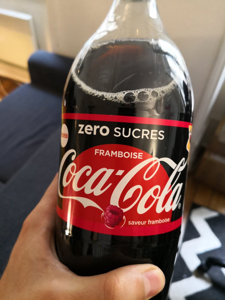 Je voulais acheter un stock de Coca Zéro je me retrouve avec 3 bouteilles  de COCA FRAMBOISE je savais même pas que cette merde existait, image size:900x1200