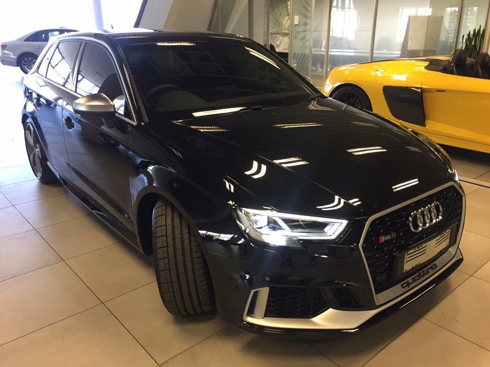 JezzaMaqasa's tweet photo. This is ideally my Best car garage, broader in all sense #Audi_Q8, #BMW_///M5 and the smaller fish in the pond but with a massive heart, the #Audi_RS3 https://t.co/jqpGJz8pbc