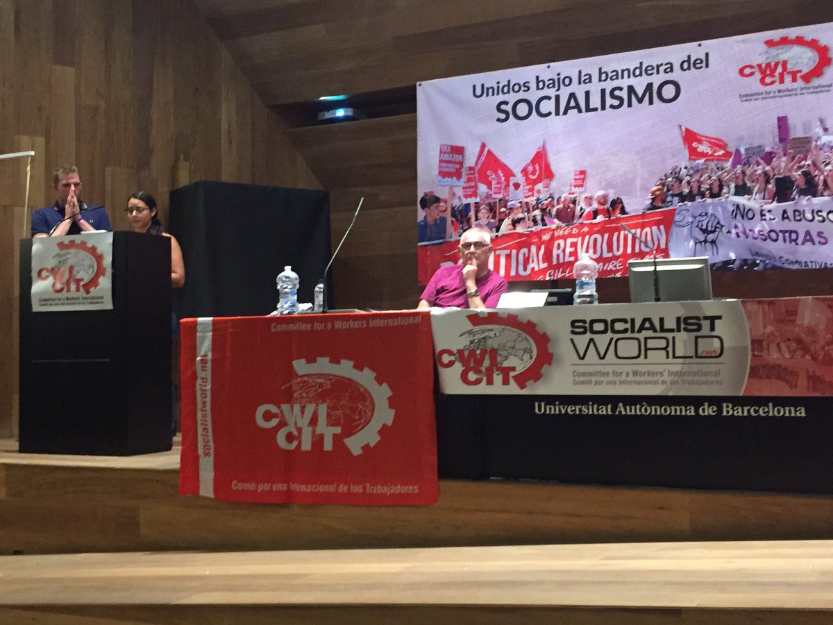 IzquierdaRevol's tweet photo. La camarada Carla de @IzquierdaRevMx informa del terremoto político que sacudió México el pasado 1 de julio con la victoria de AMLO, y las perspectivas para las masas oprimidas, la lucha de clases y la izquierda revolucionaria en la 2ª economía de América Latina. #CWISummerSchool https://t.co/61jQ0X8Zu5