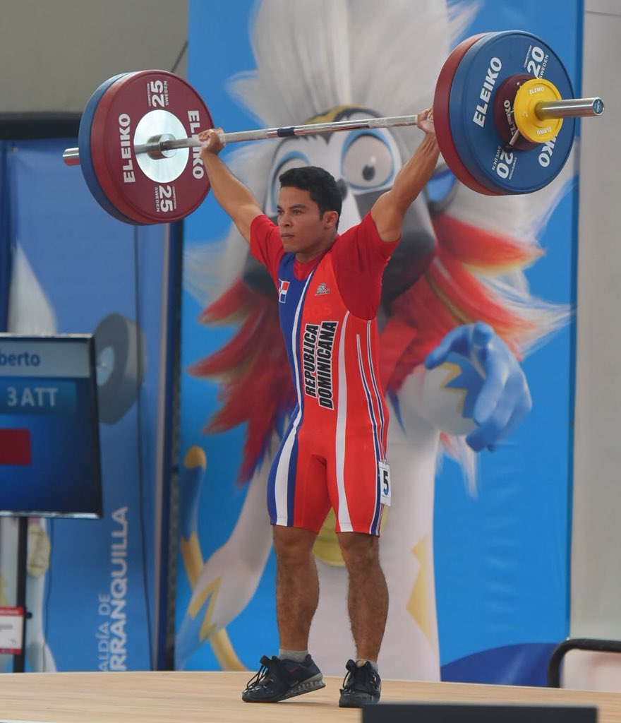 dddiaz's tweet photo. Primera medalla de oro del #TeamDom  y rompiendo el récord De los Juegos Centroamericanos y del Caribe, nuestro de 123 Kg#OrgulloDominicano Luisito García 
Arriba Dominicana #Vamos por mas https://t.co/Co9wlrILus