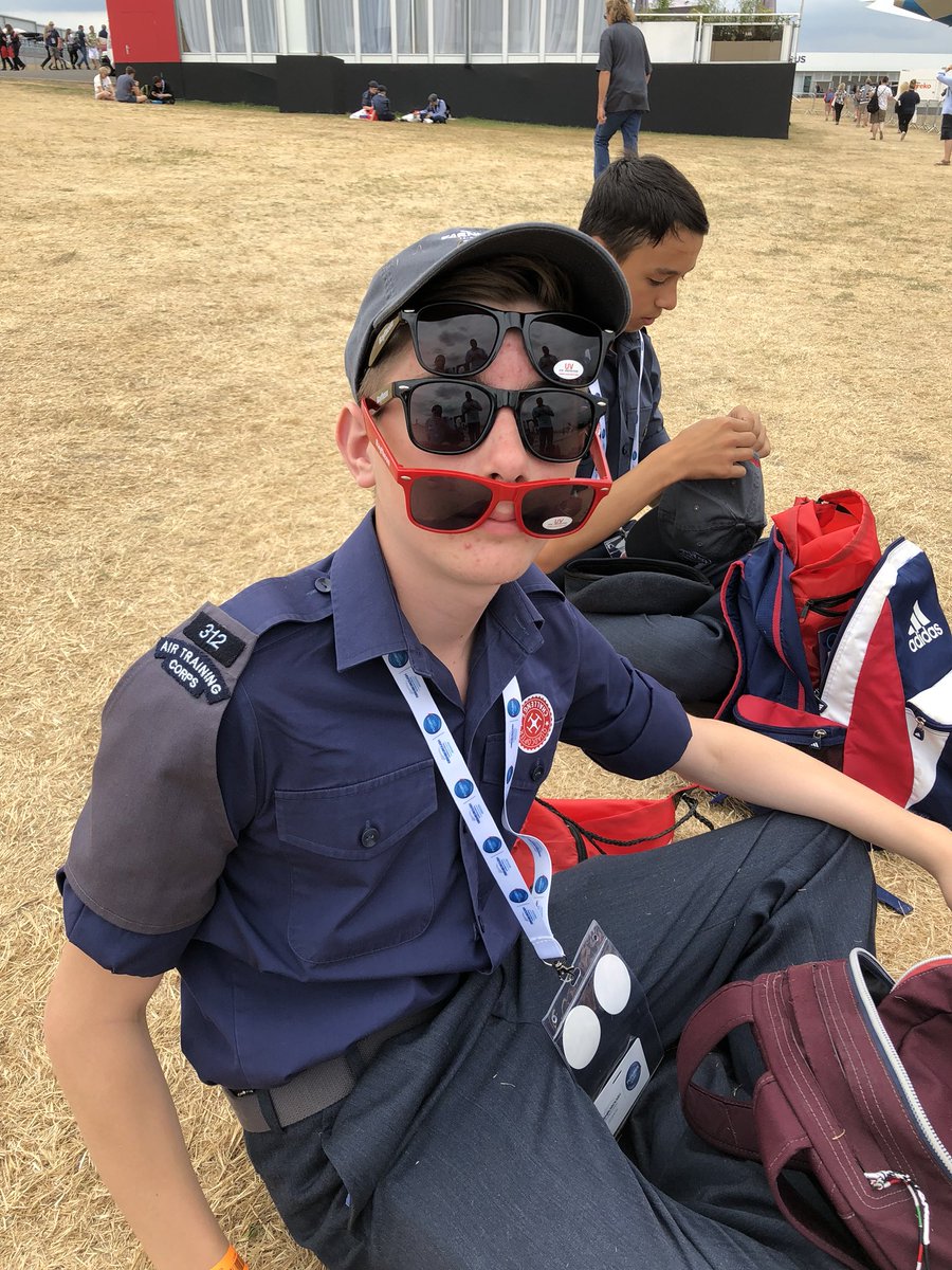 Now on the way home from Futures Day with our friends from 1063 (Herne Bay) and 1242 (Faversham) - great day was had by all, especially by those who managed to grab all the Red Arrows autographs 🙂 #312Sqn #FIA2018 #Airshow #kentwing #whatwedo