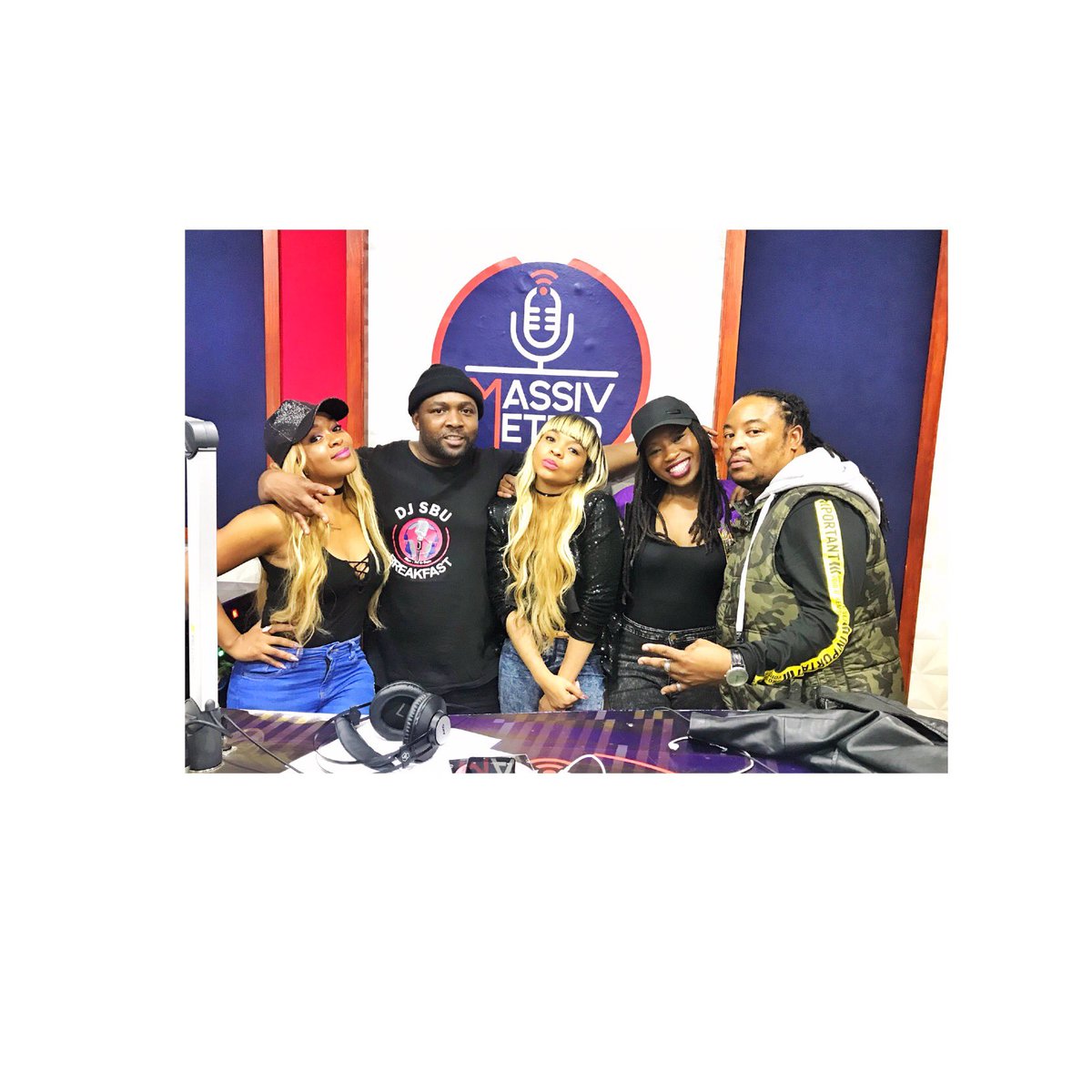 Last week on the #WeekendSpecial we hung out with the first and only female DJ duo I know of and they’re amazing bathong, <a href="/2pmdjs/">#UNDERWATER</a> 🔥

Tune in &amp; find out who we’re hanging out with tonight... the music is so good, monate wa teng otswa ka ditsebe ❤️🔥 

Only on <a href="/MassivMetro/">MassivMetro</a>