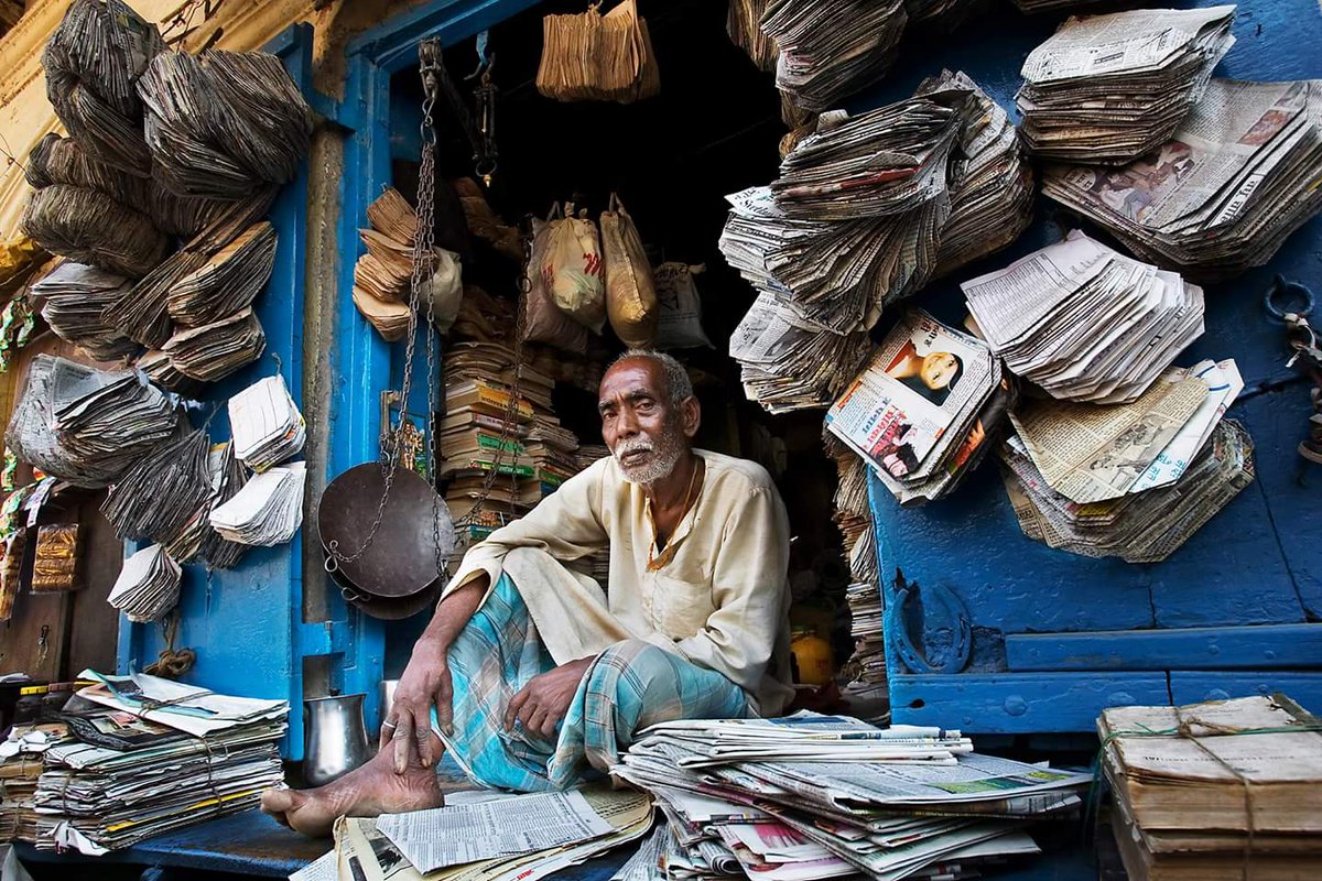 arpita_dg's tweet photo. They existed since centuries. They are made of recycled paper. They were used for selling fruits or grocery items before they were pushed put of urban circles by their polluting cousins, the #plastic bags.

#RecycledPaperBags #Reuse https://t.co/yqmiHdKNFY