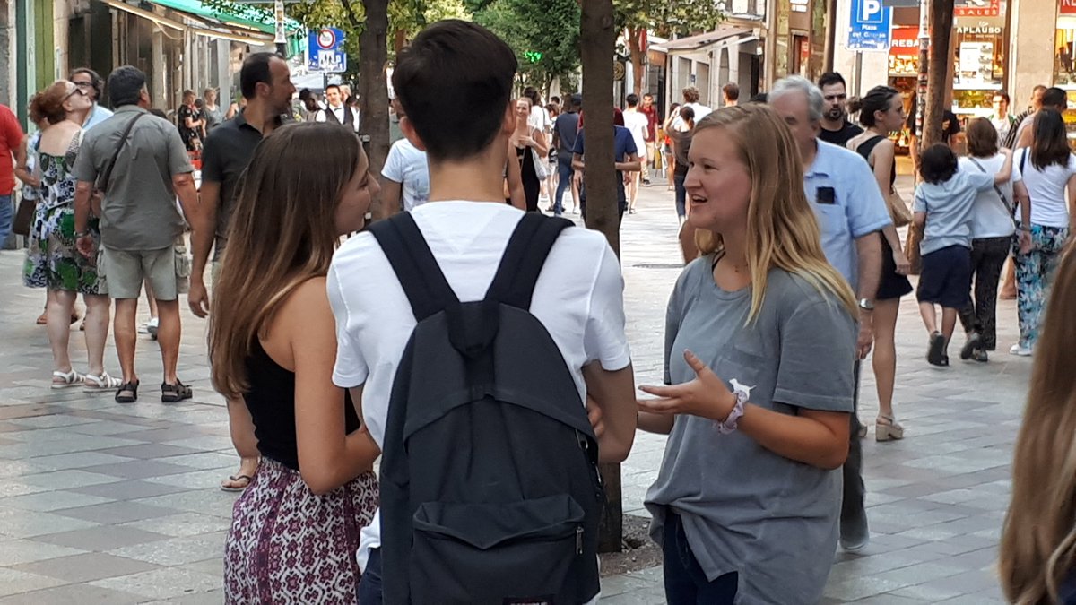 jeffbellrs's tweet photo. Yesterday, our street ministry was incredible.  Great discussions with lots of people and three trusted in Christ!  Today we are in Central Madrid for the last ministry opportunity befor heading to Granada early tomorrow morning. https://t.co/0lJFqJih9j