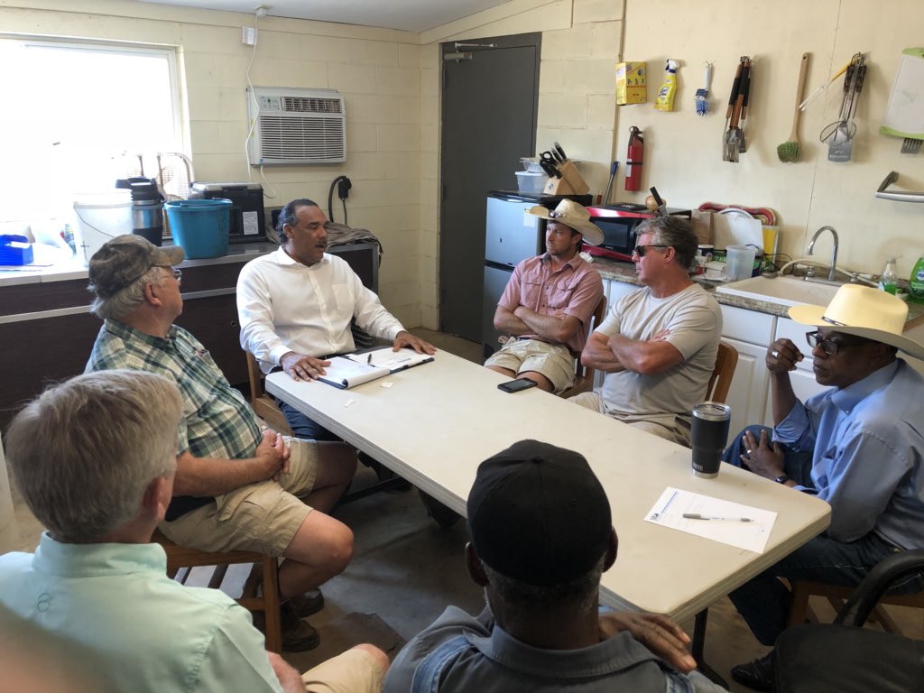 Bruce_LeVell's tweet photo. @BrianKempGA @realDonaldTrump Just had a small biz round table in Pineview Ga on this very subject 👍🏿. #cutregs https://t.co/WahB0Ai48V