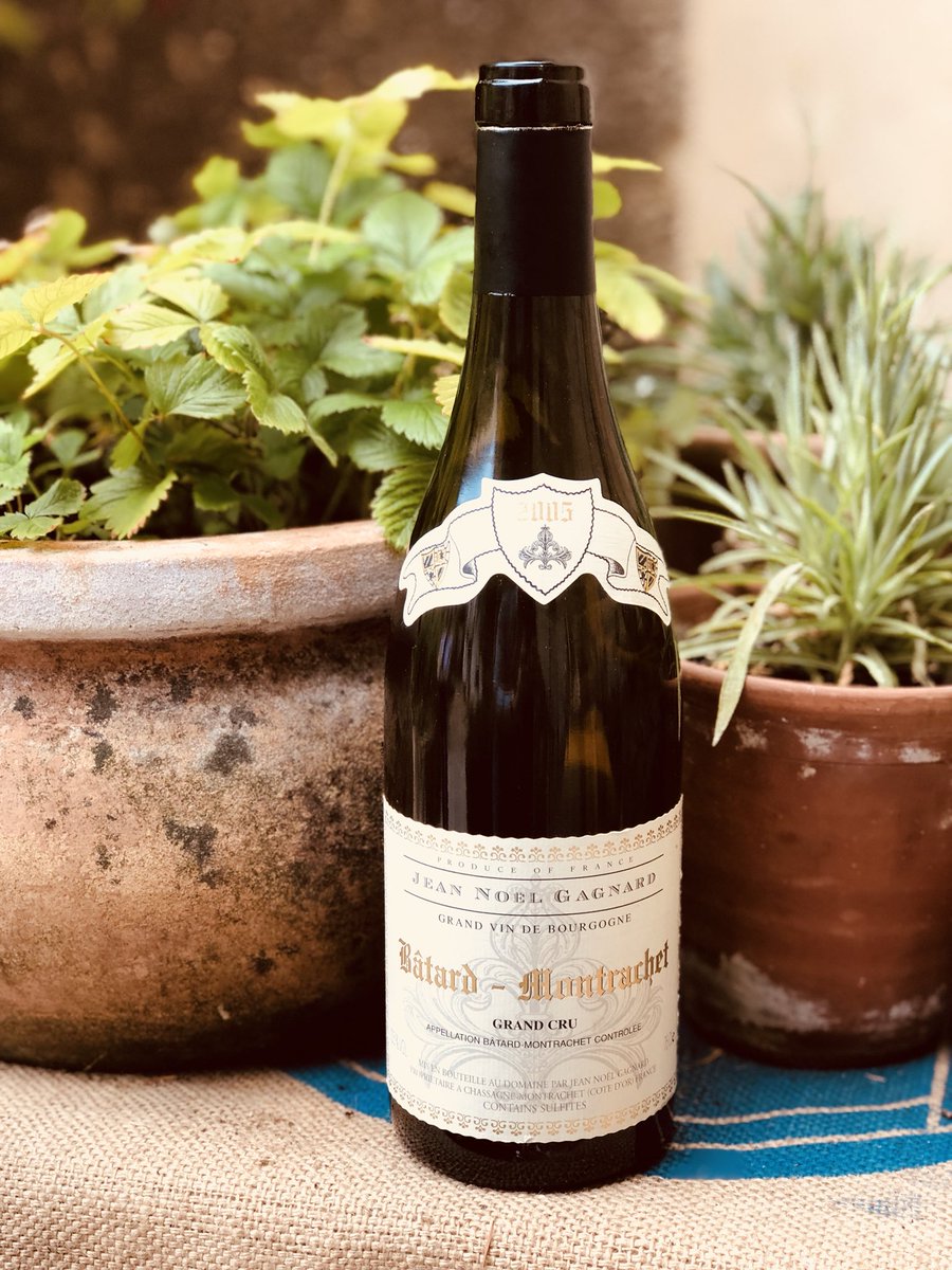 That Friday feeling @The_Pig_Hotel #Combe #BatardMontrachet @RobinHutson @tomross100 @FionaMoores @chrischarles83 @selejane_89 @IstvanPatko @bex_stones