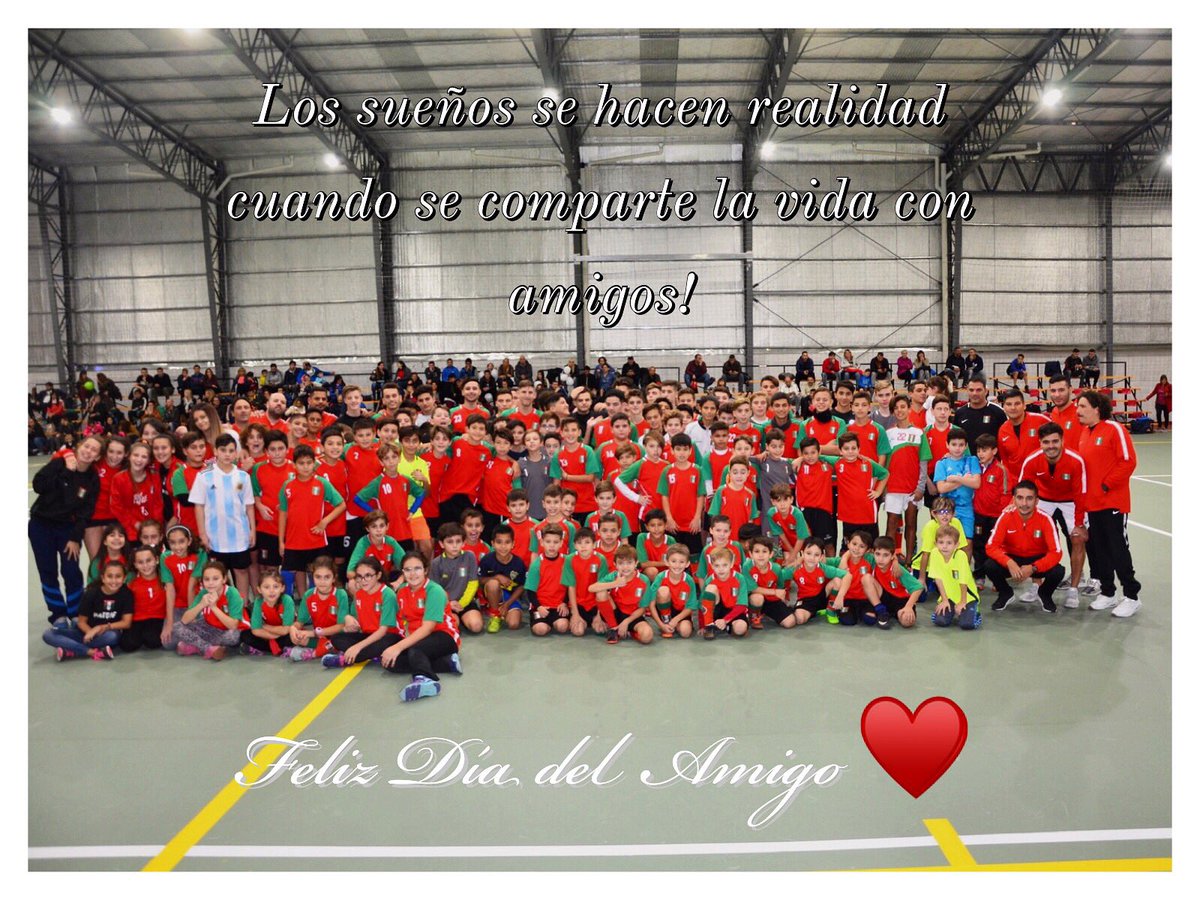 💫Los sueños se hacen realidad cuando se comparte la vida con amigos 💫 Feliz día del amigo ♥️ 

🌟 Los invitamos a mandarnos por Inbox sus fotos con sus amigos tricolores 🇮🇹 para armar un álbum entre todos 😊😉