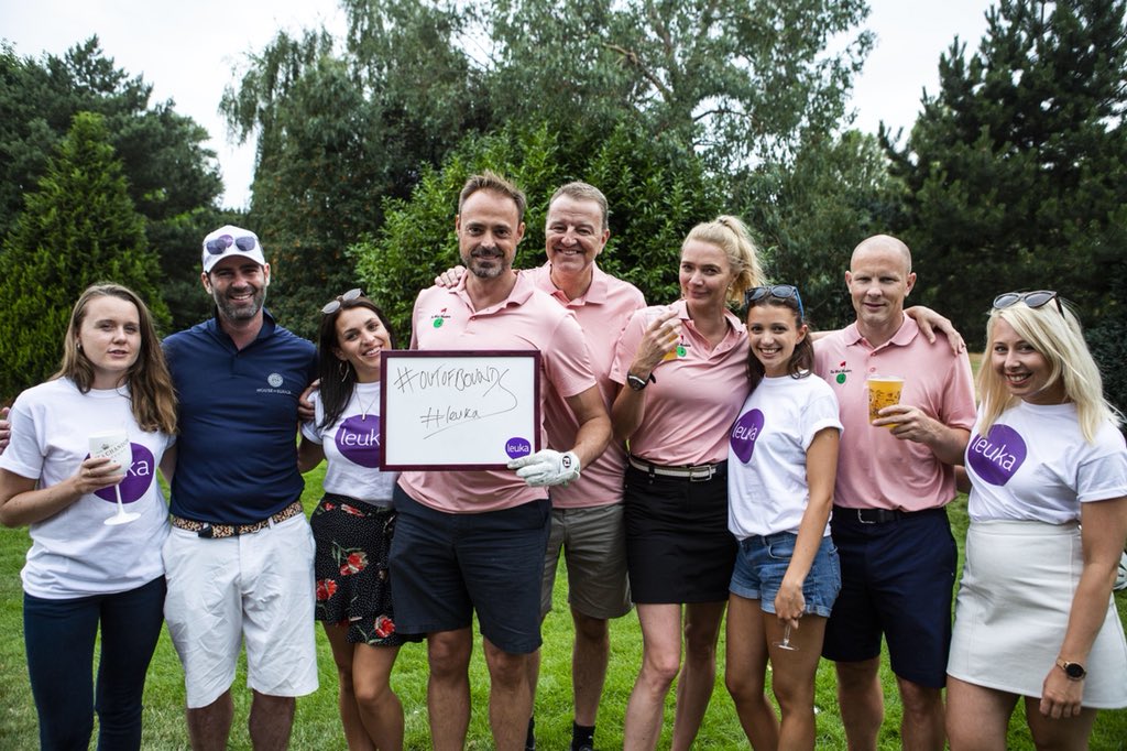 MiniMastersGolf's tweet photo. @JamieTheakston, @RealJodieKidd and @HouseOfElrick taking a break from the tournament to show their support for @leadleukaemia #MiniMastersGolf https://t.co/vkzKyFe2wW