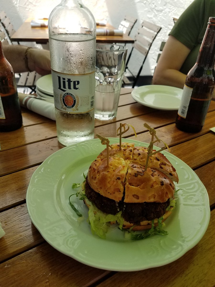 TheRaisedGlass's tweet photo. Everything is always delicious at Butcher's Union! @GrandwichGR #raisedglass https://t.co/J4uHNfhFul