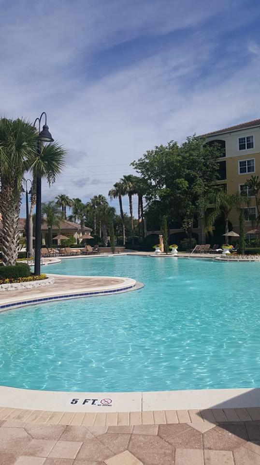WQ_Orlando's tweet photo. Sunshine ✔️
Pool ✔️
Drinks ✔️ https://t.co/YpxHabinIz